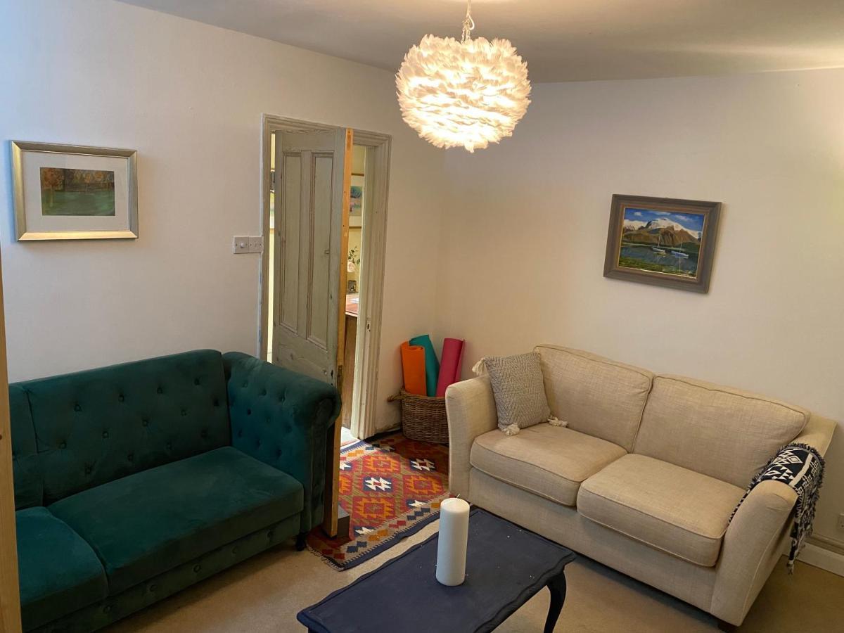 The Dragonfly Bnb, Гластонбери Экстерьер фото