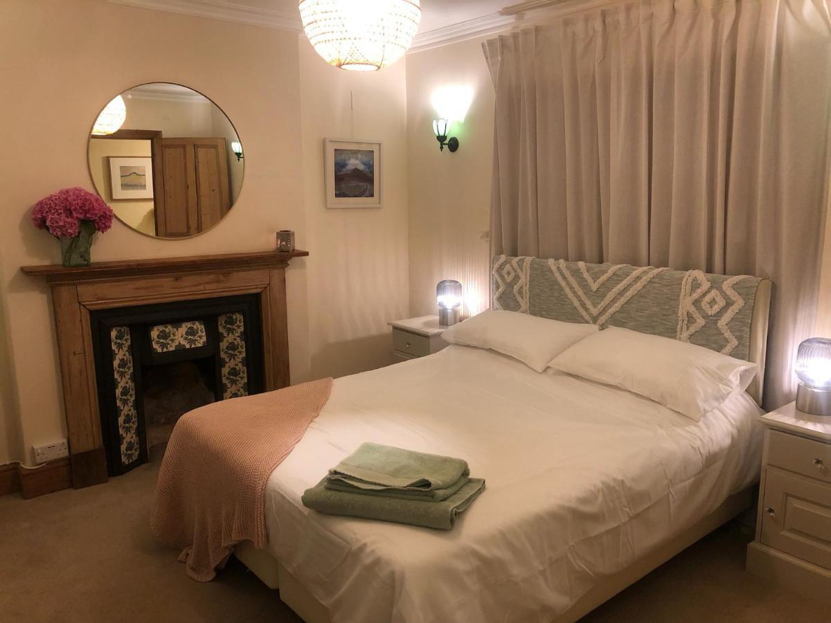 The Dragonfly Bnb, Гластонбери Экстерьер фото