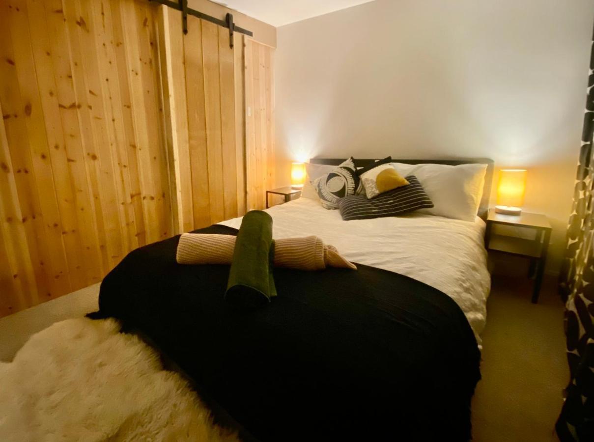 The Dragonfly Bnb, Гластонбери Экстерьер фото